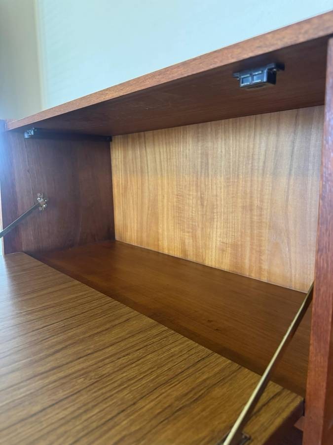Mid Century Modern Highboard/Sideboard/Hutch/Credenza