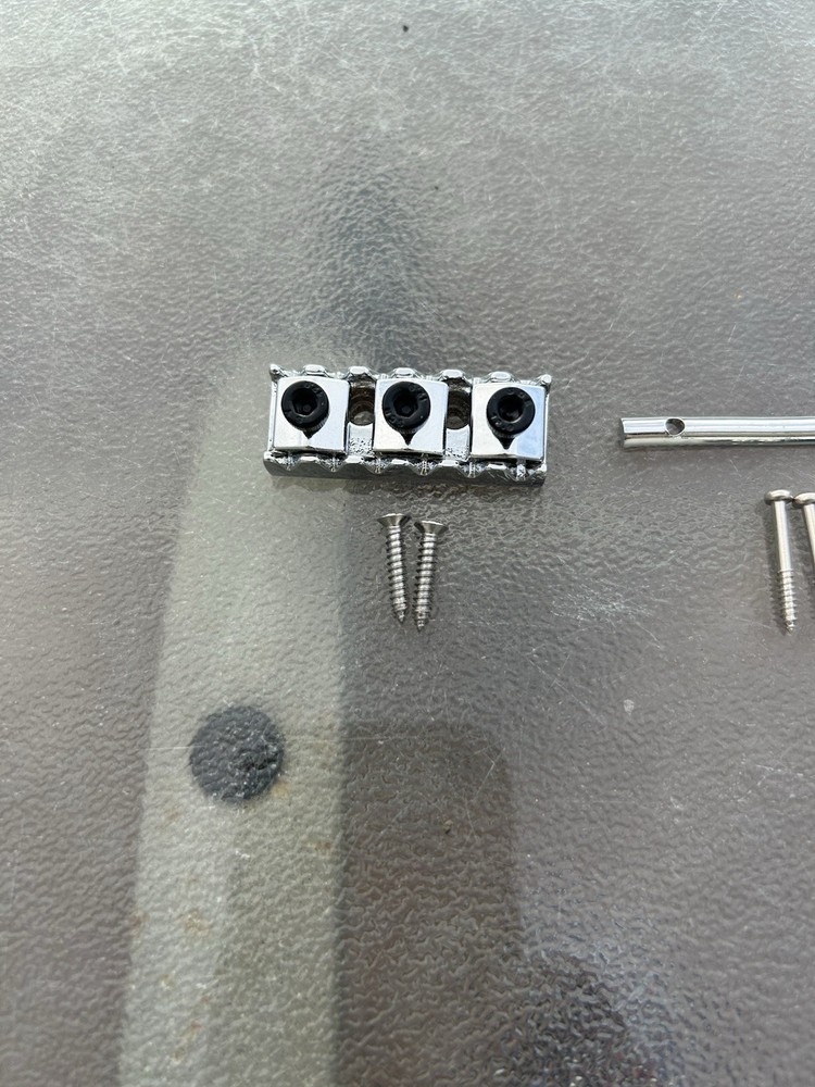 Floyd Rose Special R2 Locking Nut Chrome With String Retainer