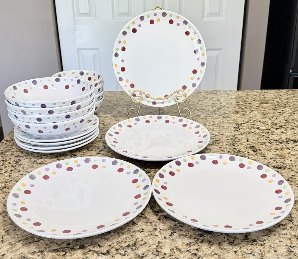 Pampered Chef Simple Additions Dots 16pc Dinnerware Set Service 4 UNUSED