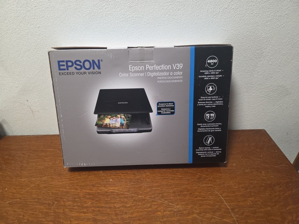 Epson Perfection V39 Flatbed Scanner