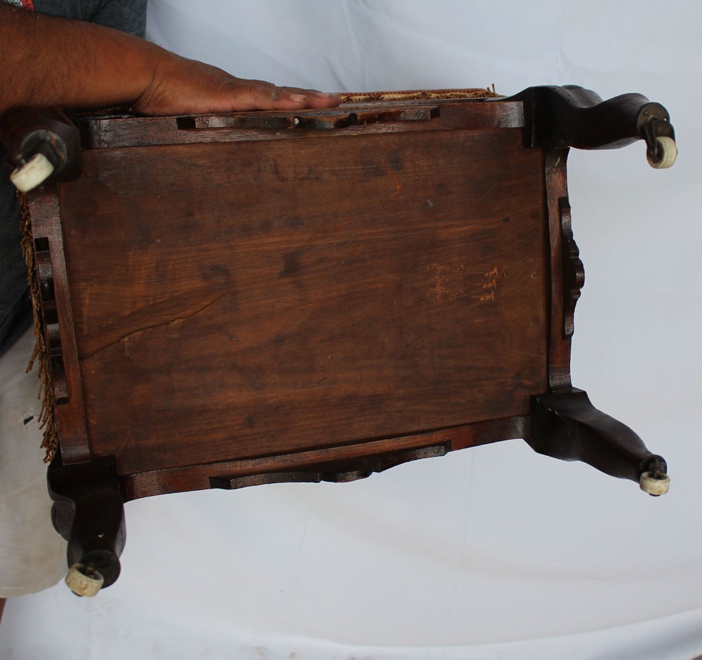 Antique Victorian Walnut Foot Stool – hinged top