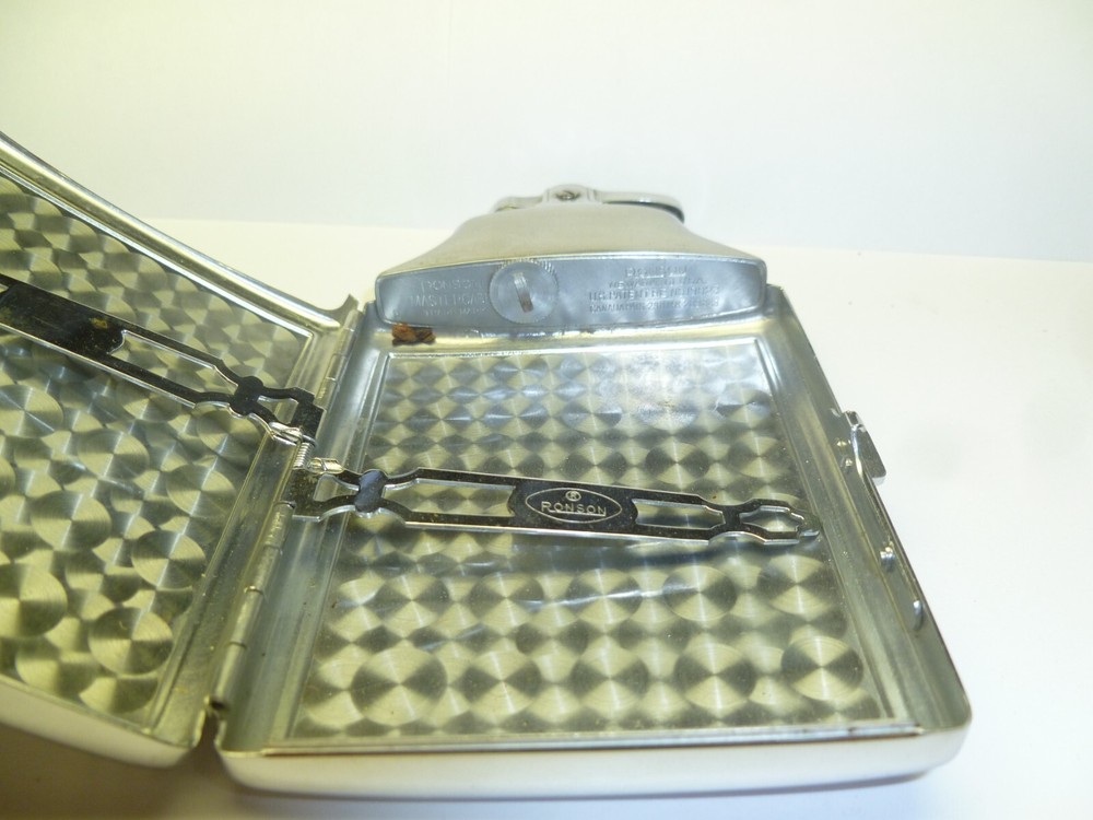 VTG RONSON MASTERCASE CIGARETTE CASE WITH LIGHTER & FELT BAG