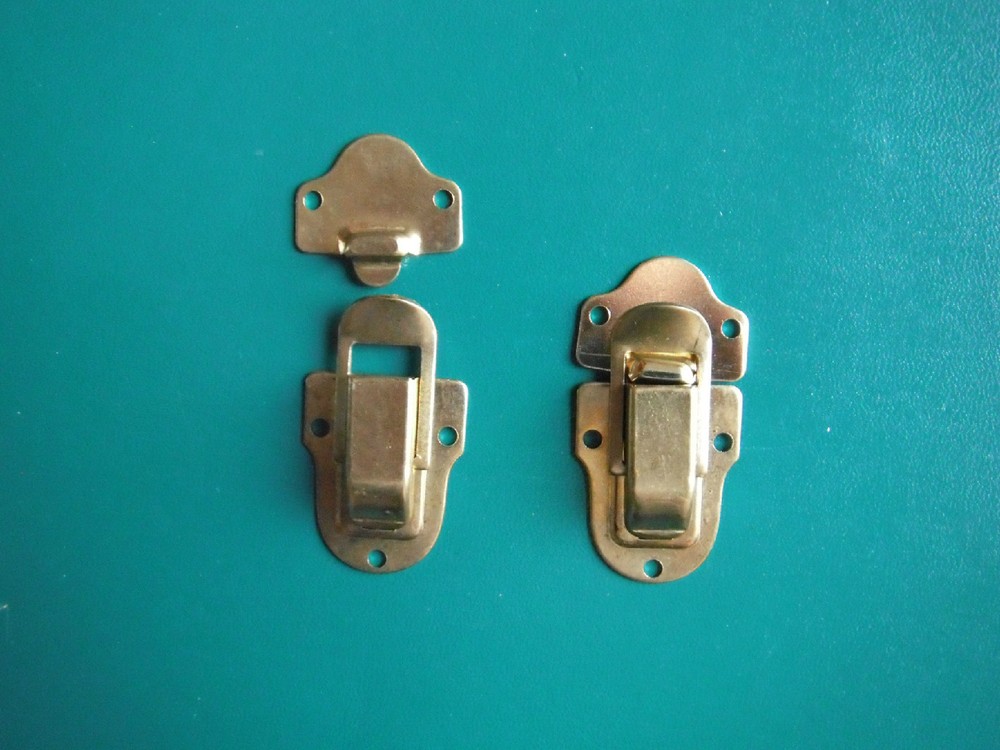 Old Style Case Latch Brass ( 1 ) w / rivets