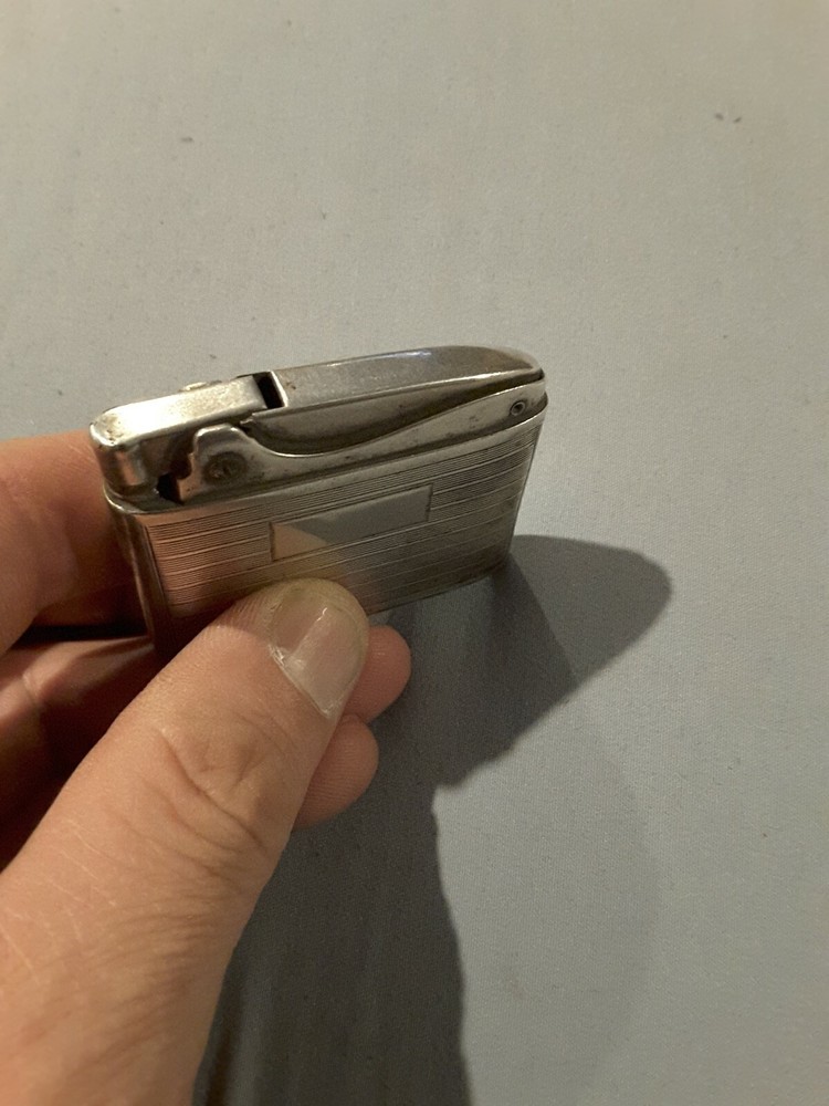 Vintage RONSON ADONIS NON Monogramed STERLING SILVER Cigarette Lighter