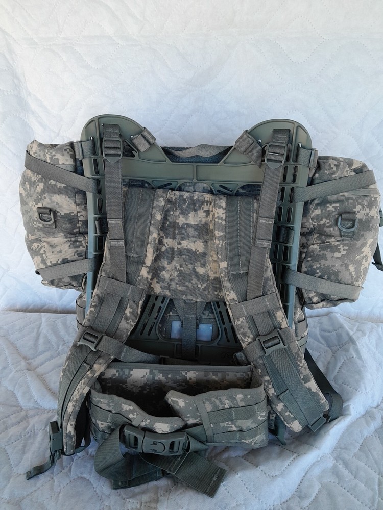 MOLLE II LARGE RUCKSACK BACKPACK ACU COMPLETELY ASSEMBLY EXCELLENT CONDITION