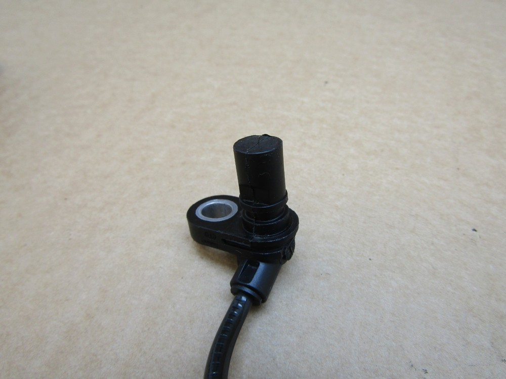 KTM 125 Duke 2023 6,895 miles front ABS sensor (17042)