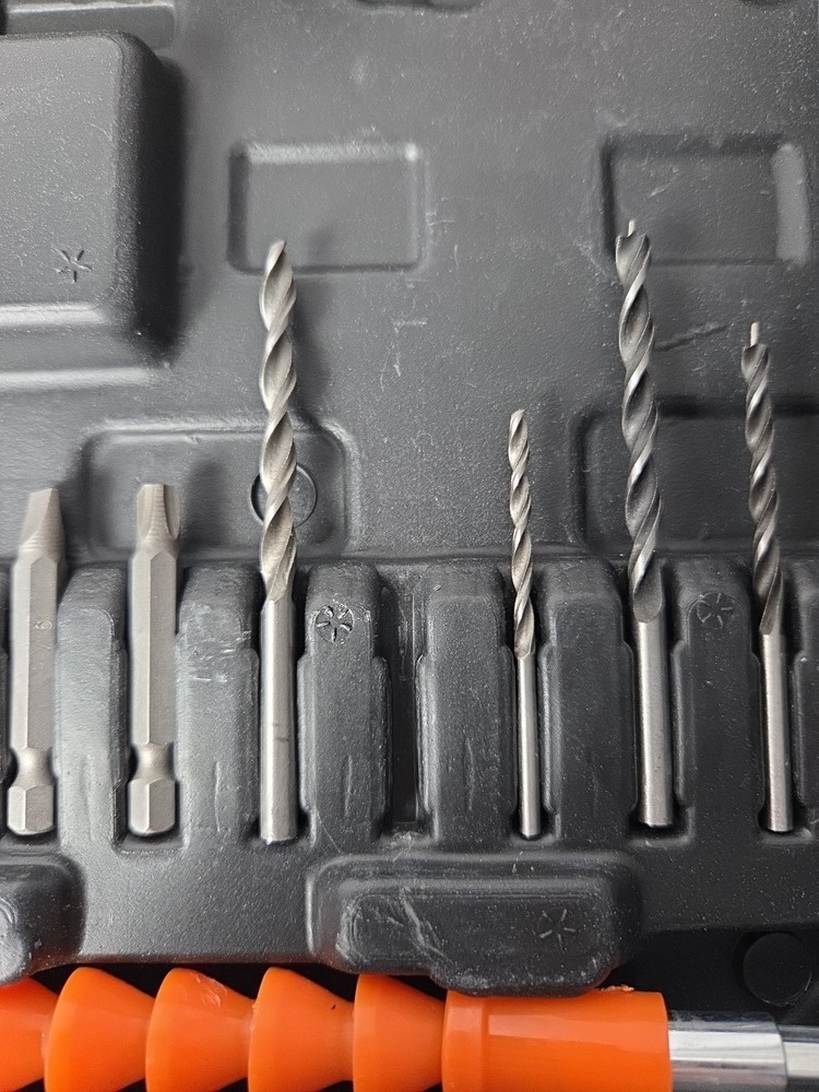 Rechargeable Cordless Impact Drill Screwdriver And Drill Kit - Missing A Bit