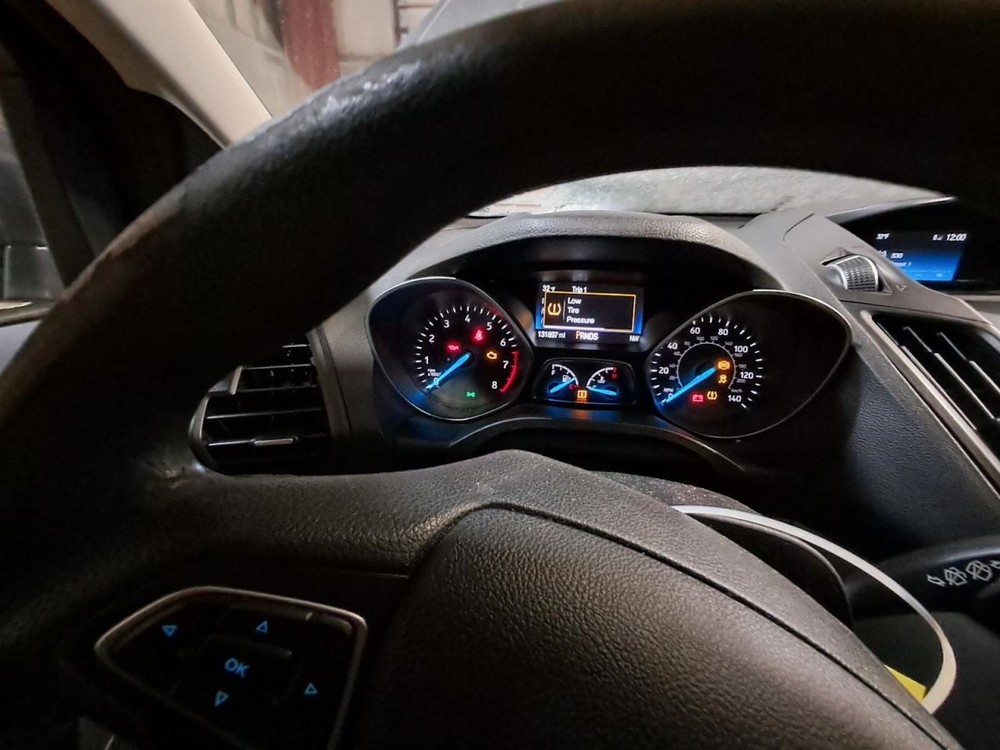 2018 Ford Escape 4.2 Screen Display - Used, Needs Reprogramming, No Code