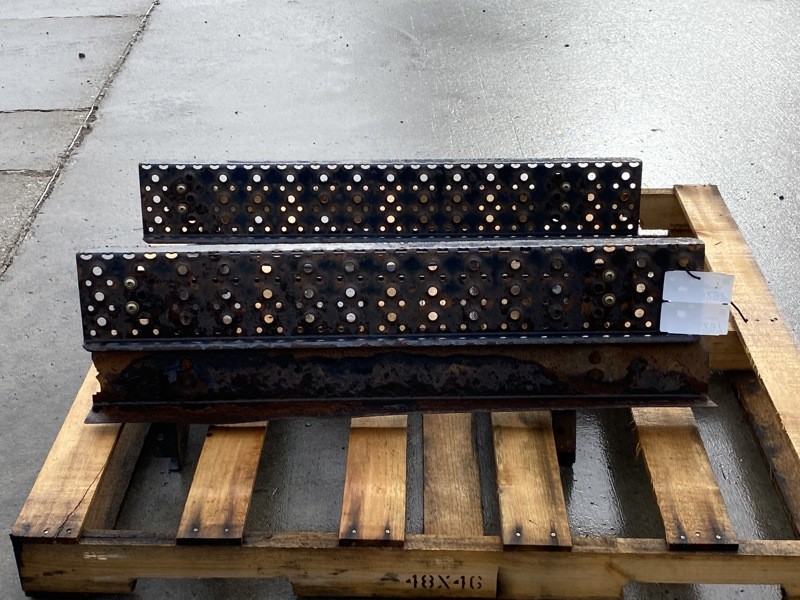 2019 International LT Frame Step (722-10297)