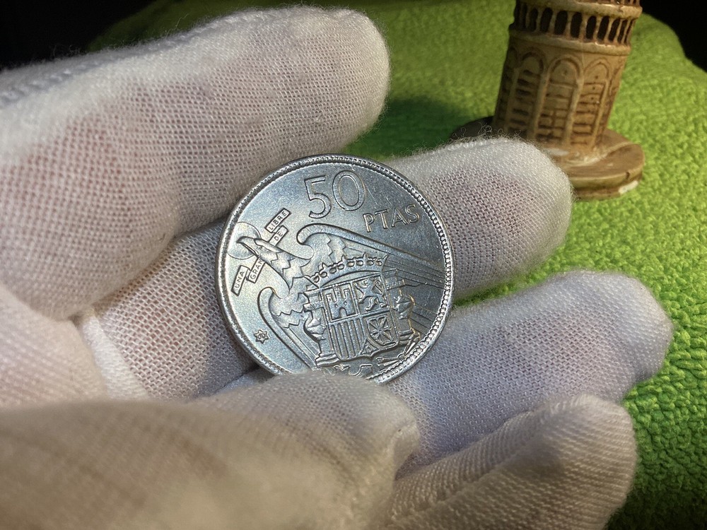TWO 1957 SPAIN 🇪🇸 50 PTAS COINS EDGE LETTERING BOTH LOOK 👀 UNCIRCULATED