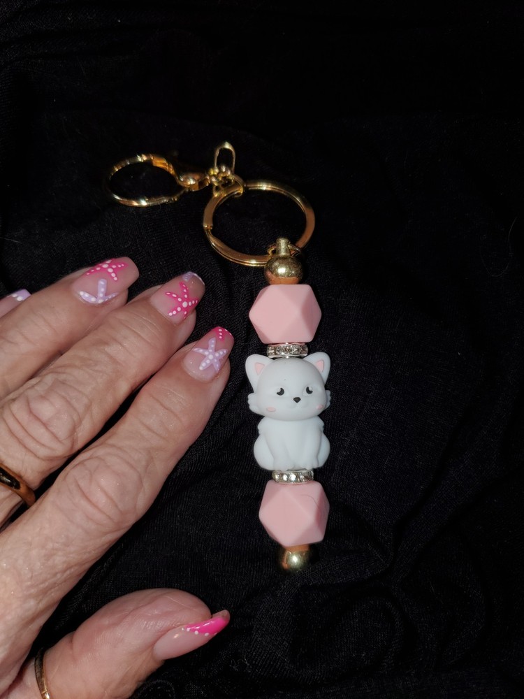 Beaded Key Chain Hand made, White Kitten