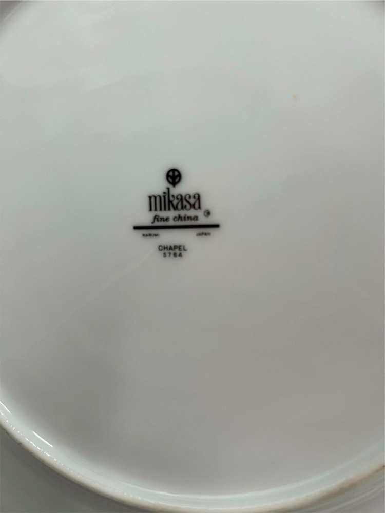 4) MIKASA CHAPEL DINNER PLATES VGC