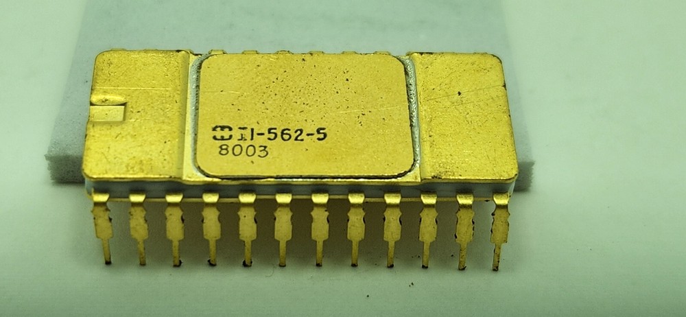 EXTREMELY RARE - Fully Gold Capped Microprocessor IC - Harris - HI1-562-5