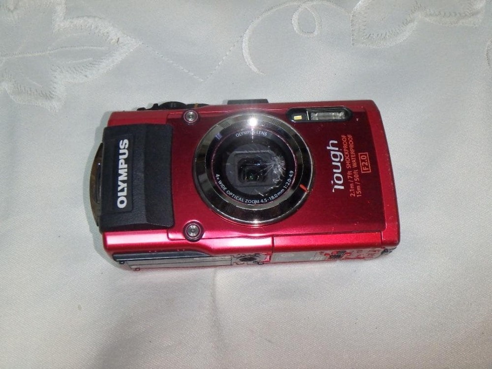 Working OLYMPUS TG 4 Digital Camera