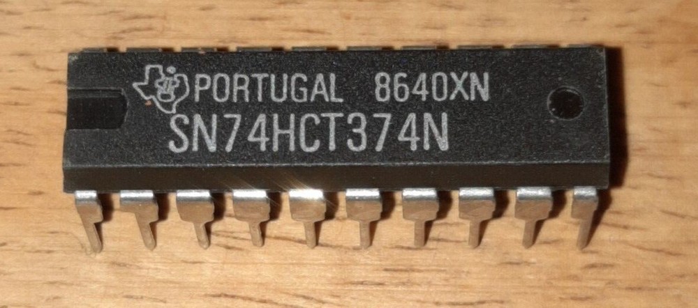 1 x SN74HCT374N IC Circuit Semiconductor