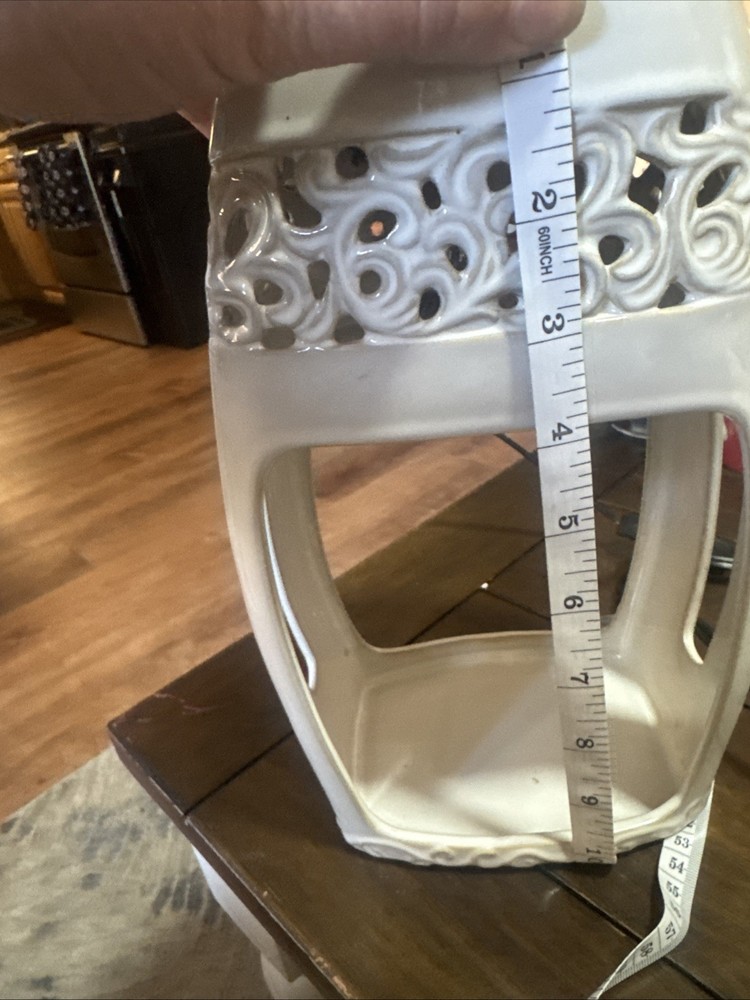 Stone Scroll White & Beige Candle Warmer