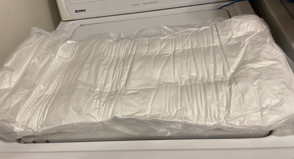 Hombys’ Lumbar Support Pillow.   New Still In Package.