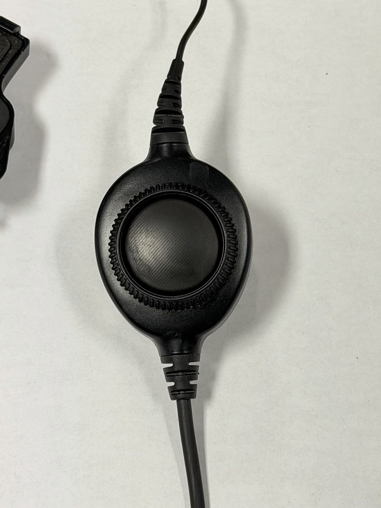 Motorola PMLN5464A Ear Microphone System