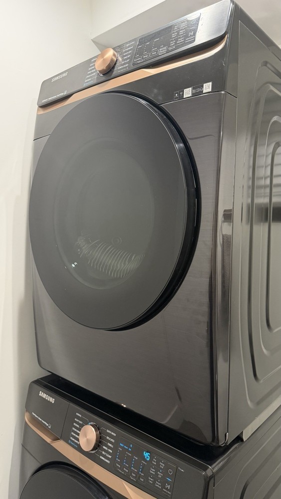 Samsung Stackable Washer Dryer Set Black SmartThings Steam SuperSpeed