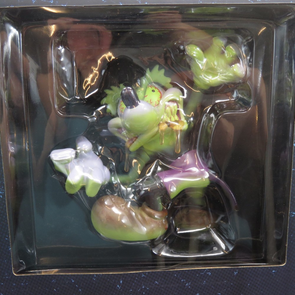 Runaway Brain Mickey Mouse Cereal Box w/8" Action Figure Inside