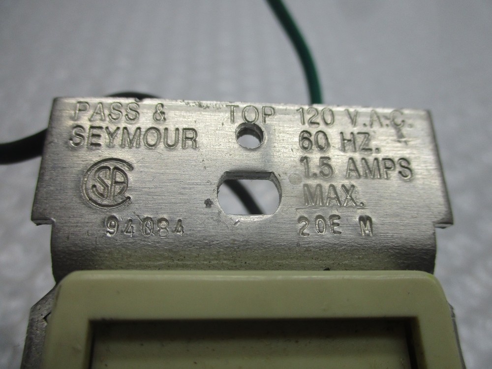 PASS & SEYMOUR 94084 SWITCH UNMP