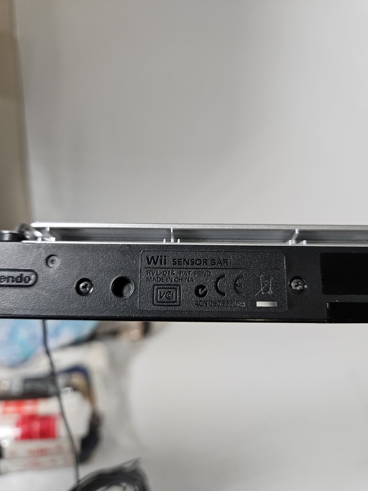 Nintendo Original Wii Sensor Bar - Silver