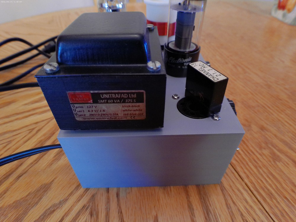 630/160/80 and 40 Meter 6V6 CW Transmitter