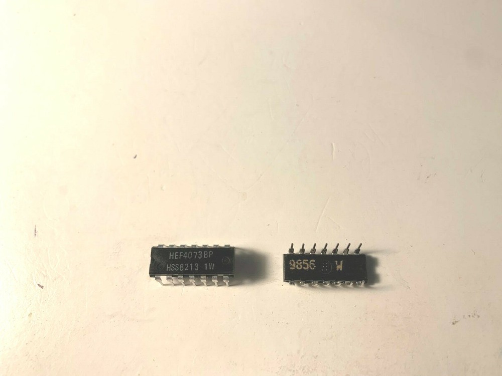 HEF4073BP IC, TRIPLE 3-INPUT AND GATE, PLASTIC,  DIP-14.