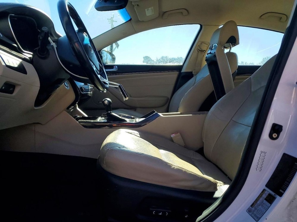 Fuse Box Engine Without Rain Sensor Fits 16 CADENZA 5023281