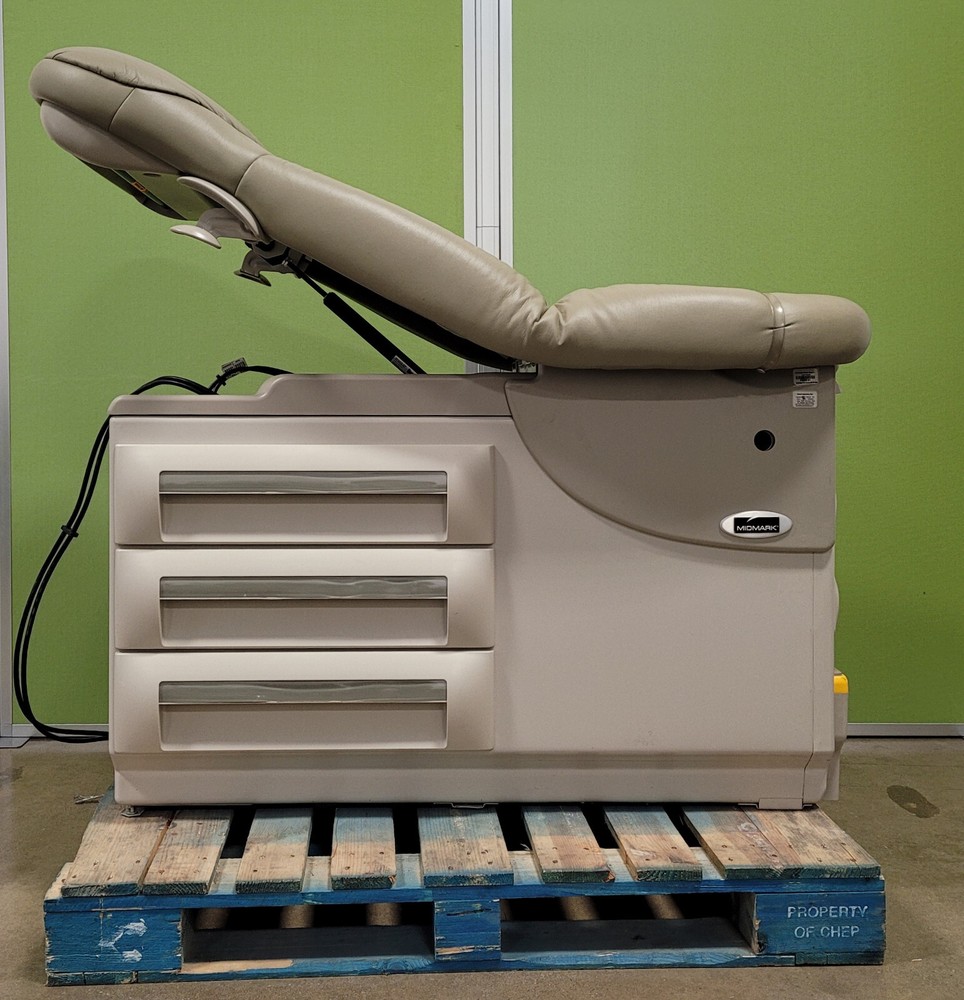 Midmark 604 Exam Table
