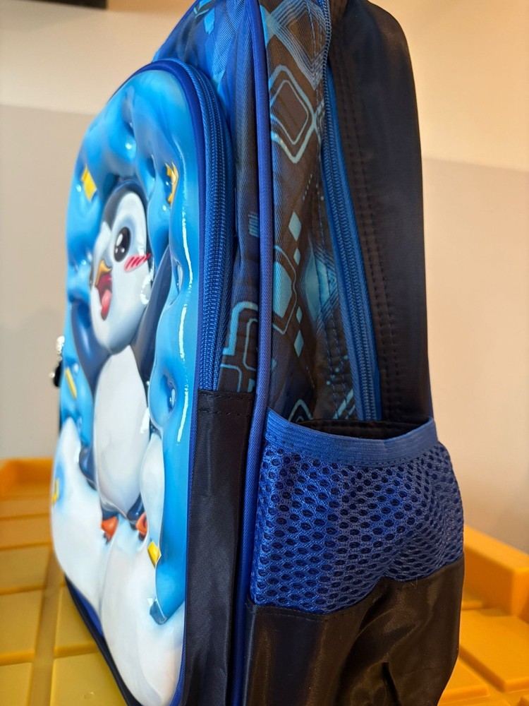 Pinguins 3d Backpack Hardshell 15 X 12 Inches