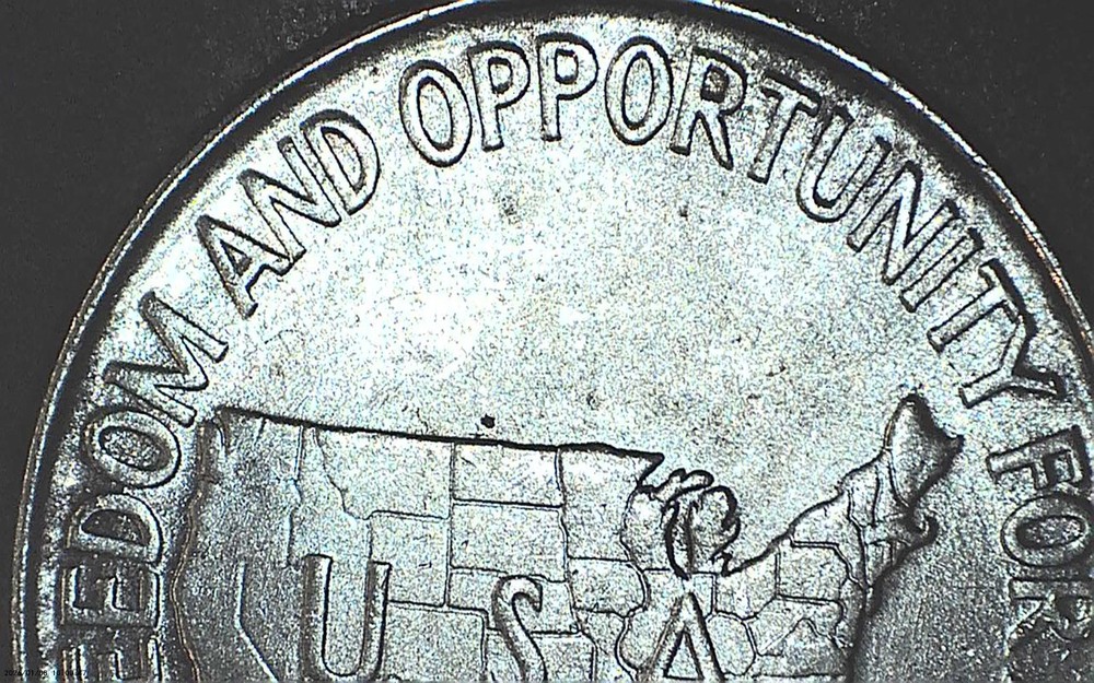 1952 50C Washington-Carver Silver Commemorative