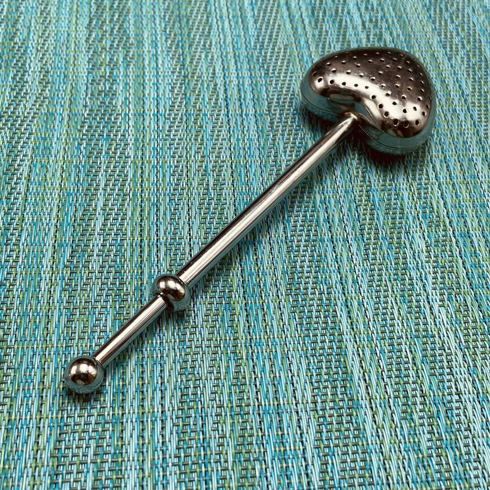 Tea Infuser Heart Shape Silver Tone SlideHandle Up To Open Heavy For Size Nice