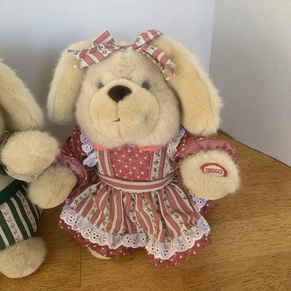 TL TOYS Easter Highway Plush Bunny Pair Infrared Interactive Sing Dance Animated