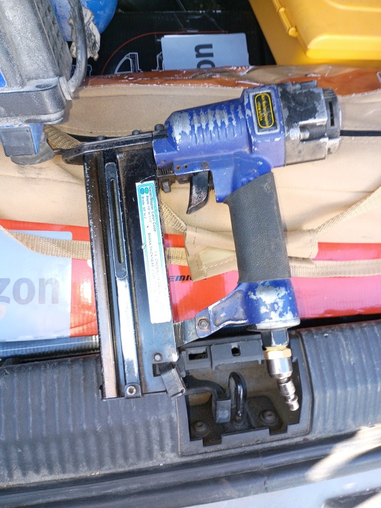 Air Tools Holder for Organized and Accessible Air Tools