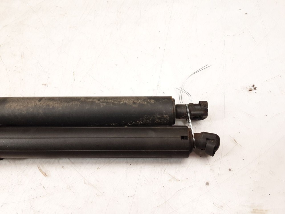 TESLA Y 2021 Lid Motor Pull Down 666890