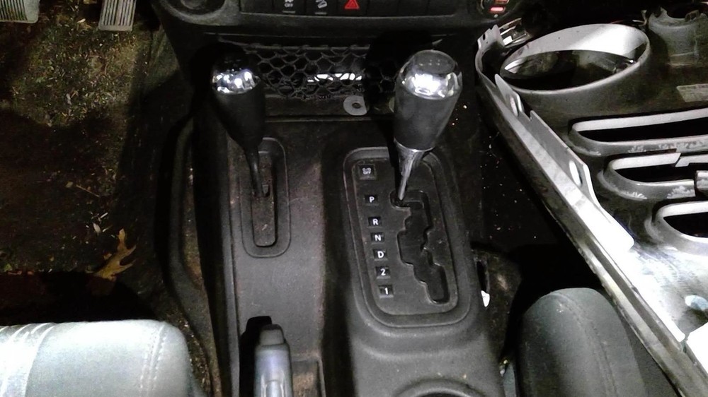 TJ        2011 Transmission Shift 1007212