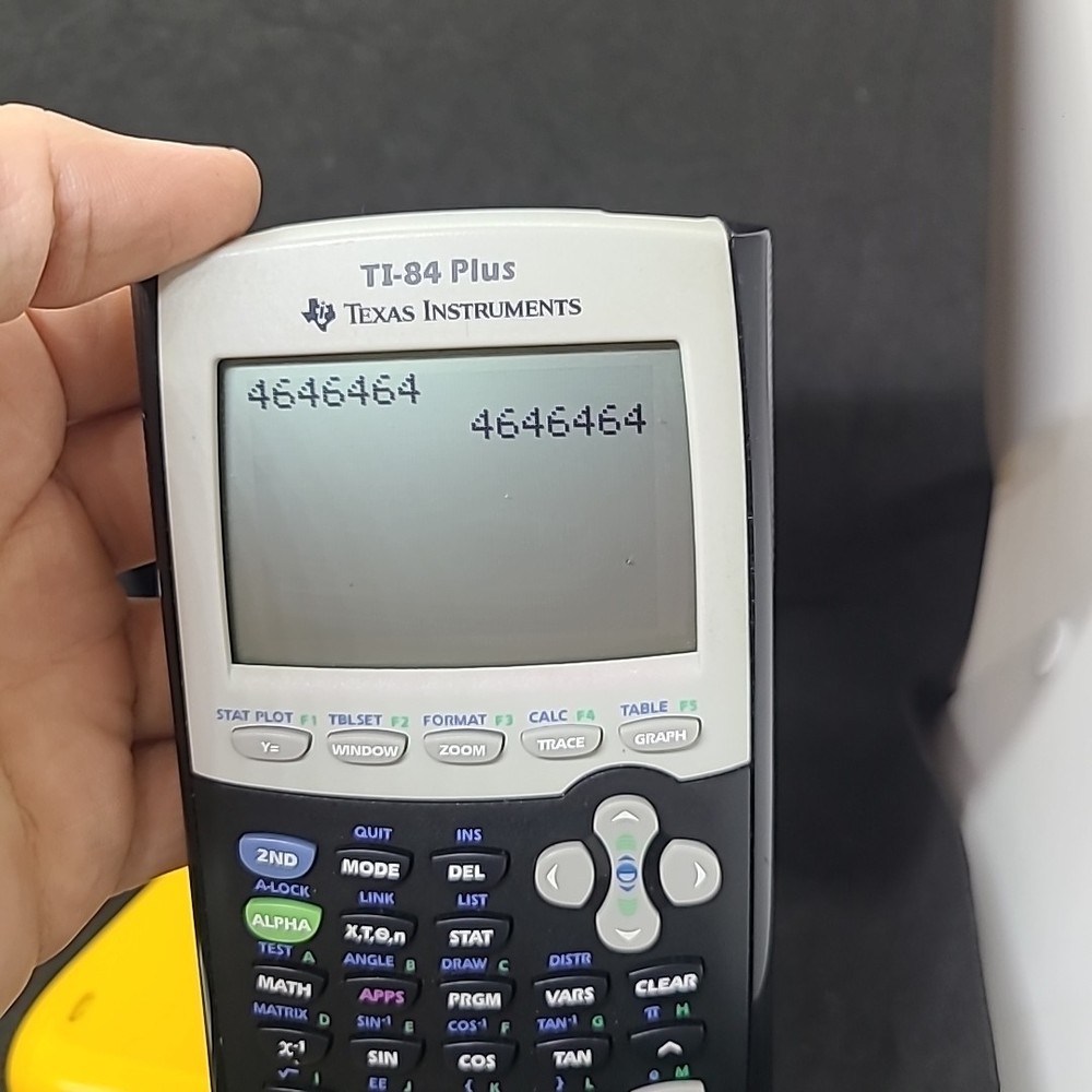 TI-84 Plus Graphing Calculator - With Covers - Tested & Working #89