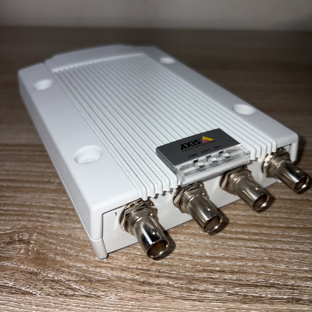 Axis Communications M7014 4 Port 0415-001-01b Vs