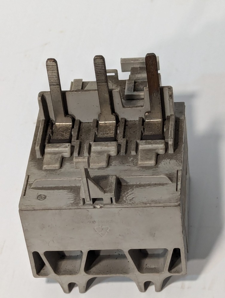 Allen-Bradley 193-EA2KE Solid State Overload Relay 26-85A,Ser A