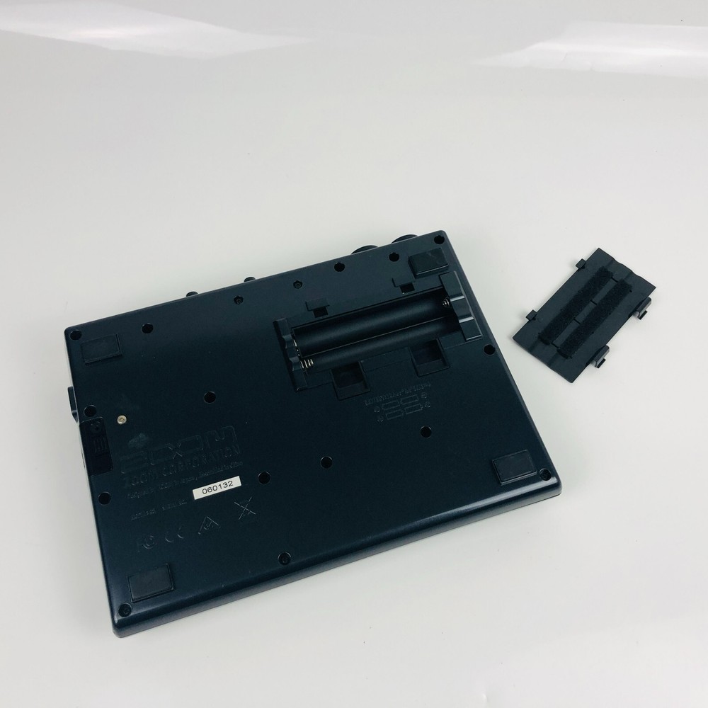 Zoom R8 Multitrack Digital Recorder 8-track MTR Sampler Working Order