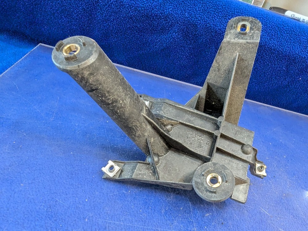 2011-2014 PORSCHE CAYENNE - LEFT LANE Change Assist Control Module Bracket