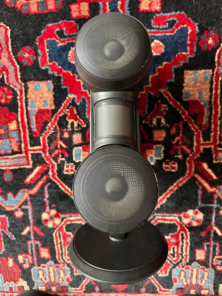 One Anthony Gallo Reference Strada Side loudspeaker