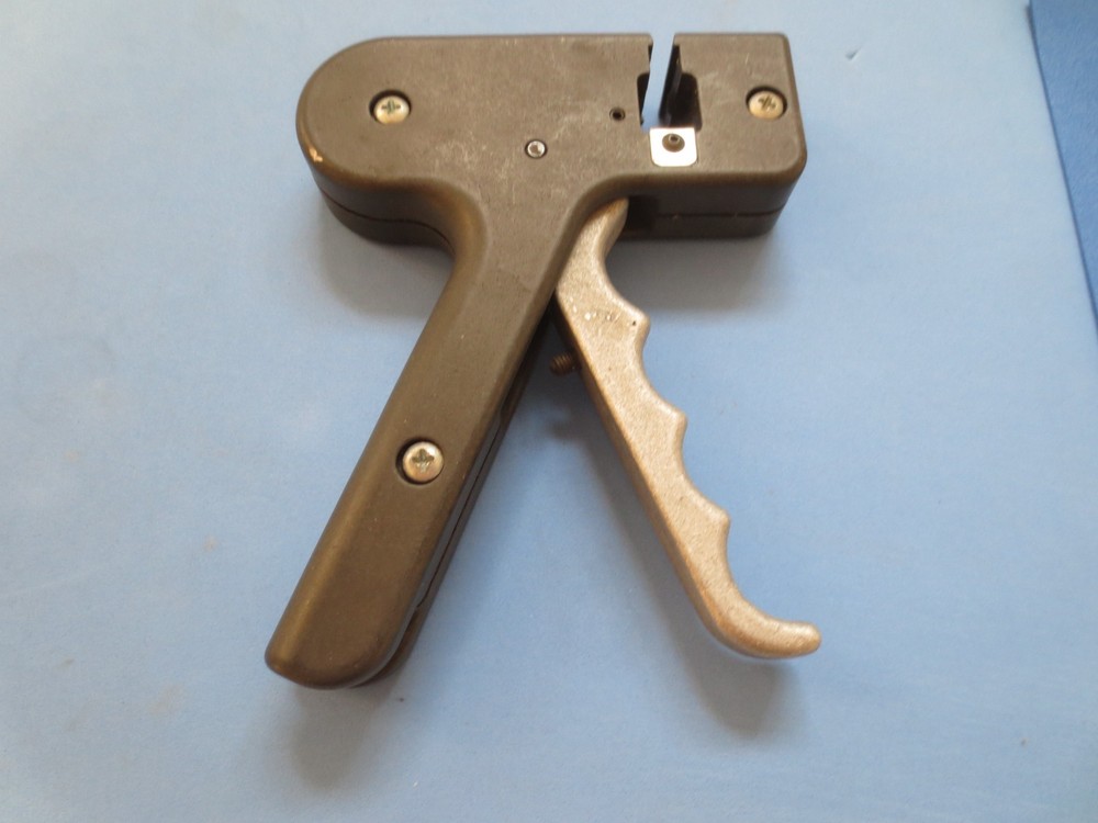 Amphenol 357-120 Insertion Hand Tool •• Looks Unused ••