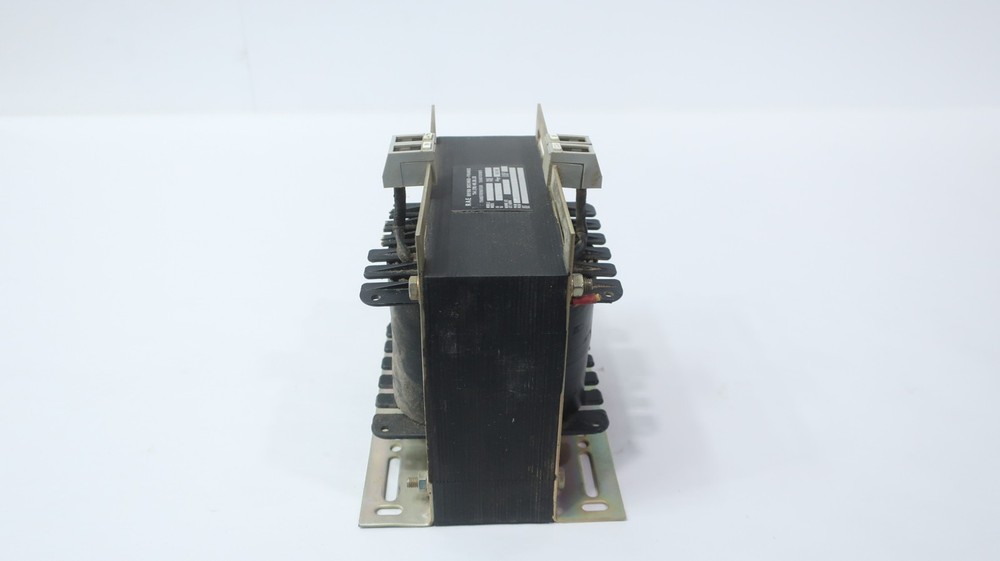 Rae AUTO/E Voltage Transformer 3000va 220/415v-ac