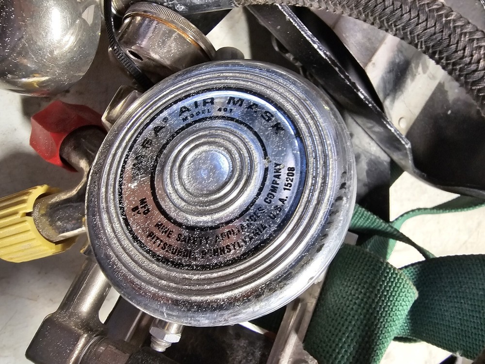 MSA AIR Mask 401 firefighter Belt mounted regulator