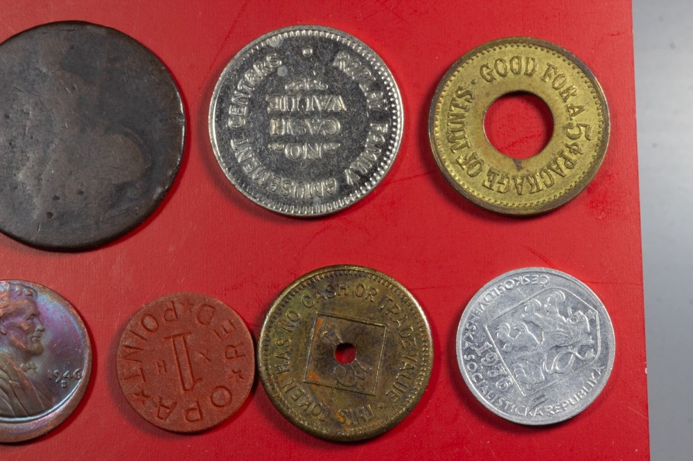✅ Nice set of 9 misc coins, tokens and whatever ✅