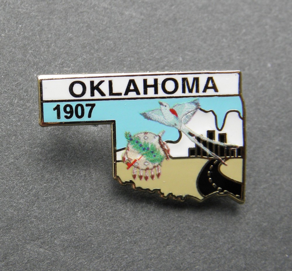 OKLAHOMA STATE 1907 MAP LAPEL PIN BADGE 1 INCH