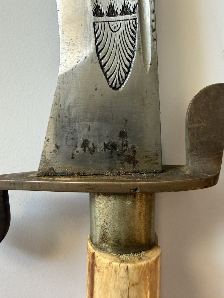 Large knife/sword/dagger from Tjieroeh Indonesia Java 1920’s