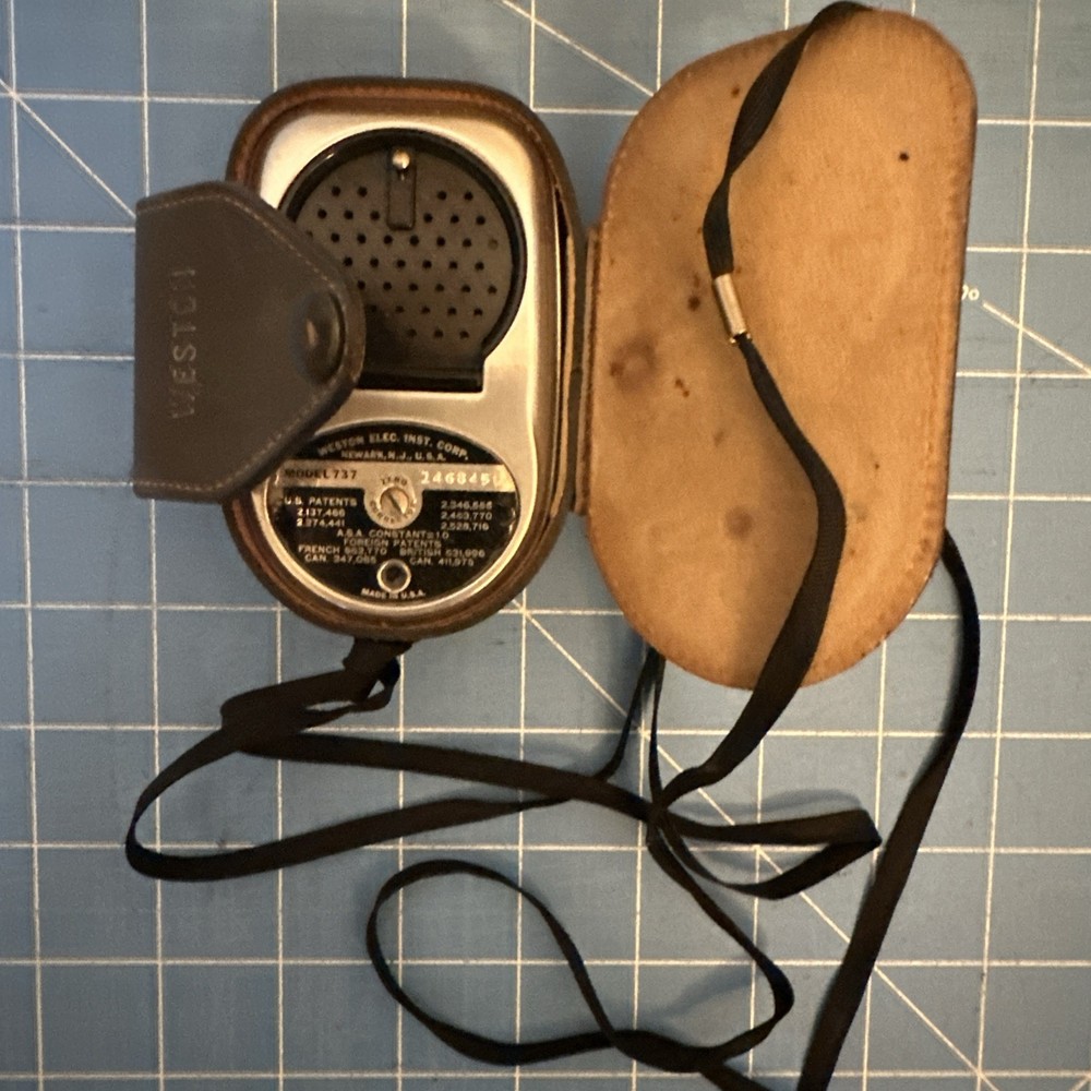 Weston Master III Universal Exposure Meter Model 737 Light Meter With Case